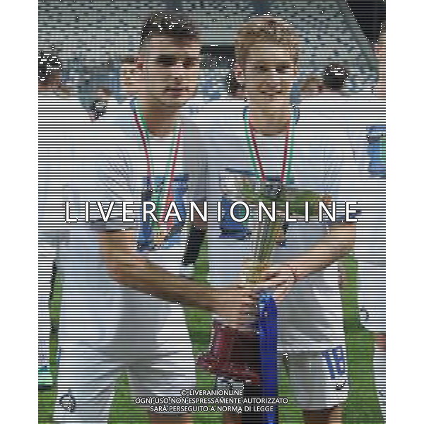 Fase Finale Campionato Primavera TIM 2017/2018 Trofeo Giacinto Facchetti Finale Reggio Emilia - 09.06.2018 Fiorentina-Inter Nella Foto:matteo rover e facundo colidio con la coppa /Ph.Vitez-Ag. Aldo Liverani