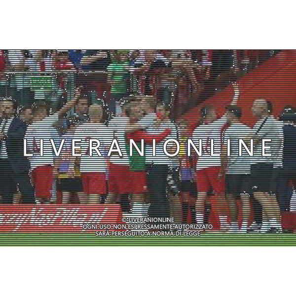 Warszawa , Stadion Narodowy 12.06.2018 Sport , Pilka nozna Reprezentacja , Kadra , mecz towarzyski Polska - Litwa NZ Kamil Glik ( POL ) wita sie z reszta pilkarzy obok Kamil Grosicki ( POL ) FOT Michal Nowak / Newspix.pl Warsaw , National Stadium 12.06.2018 Sport , Football National Teams , Friendly game Poland - Lithuania photo by Michal Nowak / Newspix.pl --- Newspix.pl AG ALDO LIVERANI SAS ONLY ITALY