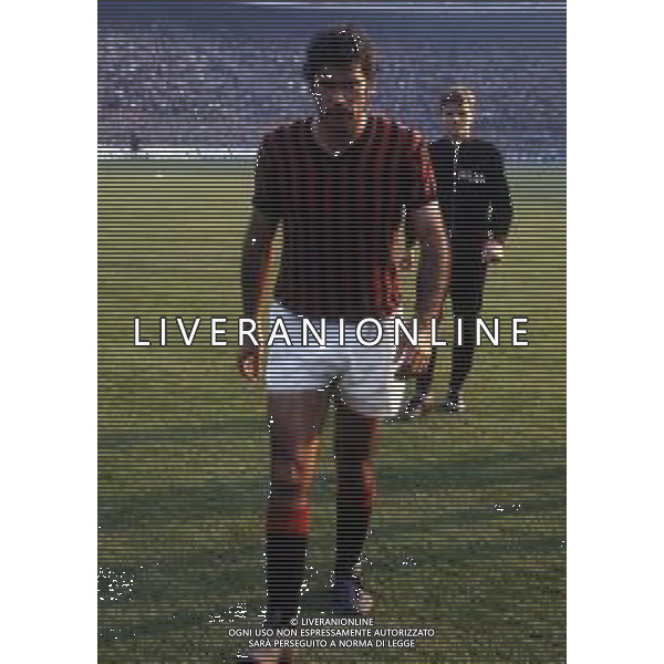 RETROSPETTIVA NESTOR COMBIN CALCIATORE NELLA FOTO NESTOR COMBIN CON LA MAGLIA DEL MILAN AG ALDO LIVERANI SAS 
