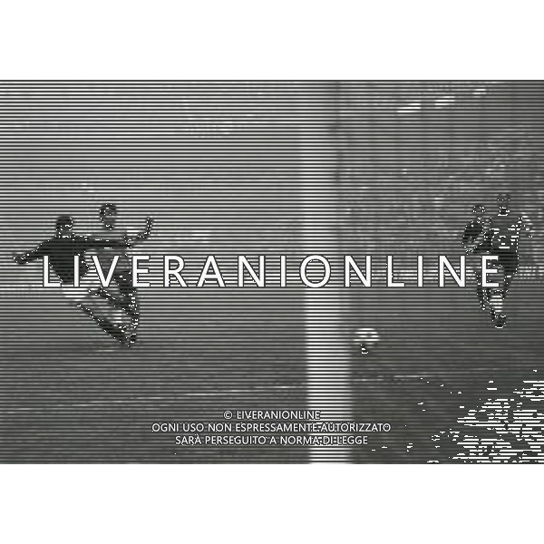 RETROSPETTIVA NESTOR COMBIN CALCIATORE NELLA FOTO NESTOR COMBIN GOAL CONTRO AJAX IN COPPA CAMIONI AG ALDO LIVERANI SAS 