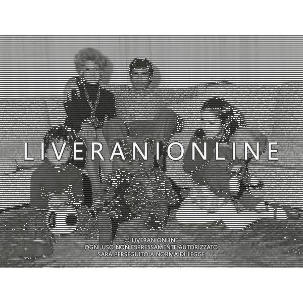 RETROSPETTIVA NESTOR COMBIN CALCIATORE NELLA FOTO NESTOR COMBIN CON LA FAMIGLIA AG ALDO LIVERANI SAS  