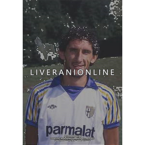 RETROSPETTIVA SALA PATRIZIO CALCIATORE NELLA FOTO PATRIZIO SALA CON LA MAGLIA DEL PARMA AG ALDO LIVERANI SAS