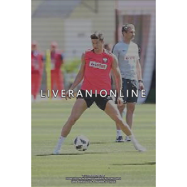 SOCZI 14.06.2018 MISTRZOSTWA SWIATA W PILCE NOZNEJ 2018 TRENING REPREZENTACJI POLSKI --- 2018 FIFA WORLD CUP POLISH FOOTBALL NATIONAL TEAM TRAINING SESSION IN SOCHI ROBERT LEWANDOWSKI FOT. PIOTR KUCZA/FOTOPYK / NEWSPIX.PL --- Newspix.pl / AGENZIA ALDO LIVERANI SAS - ITALY ONLY EDITORIAL USE ONLY - Allenamento della Nazionale della Polonia a Sochi per i Campionati Mondiali di calcio - Football FIFA World Cup Russia 14.06.2018