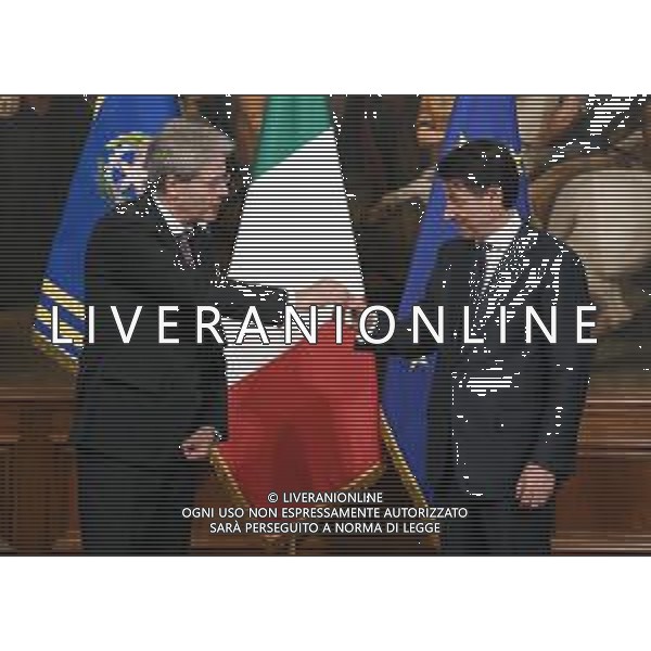Formazione del nuovo Esecutivo del Governo Lega - Movimento 5 Stelle, Roma Maggio 2018 nella foto il passaggio della campanella tra Gentiloni Paolo e Giuseppe Conte © AGENZIA ALDO LIVERANI SAS