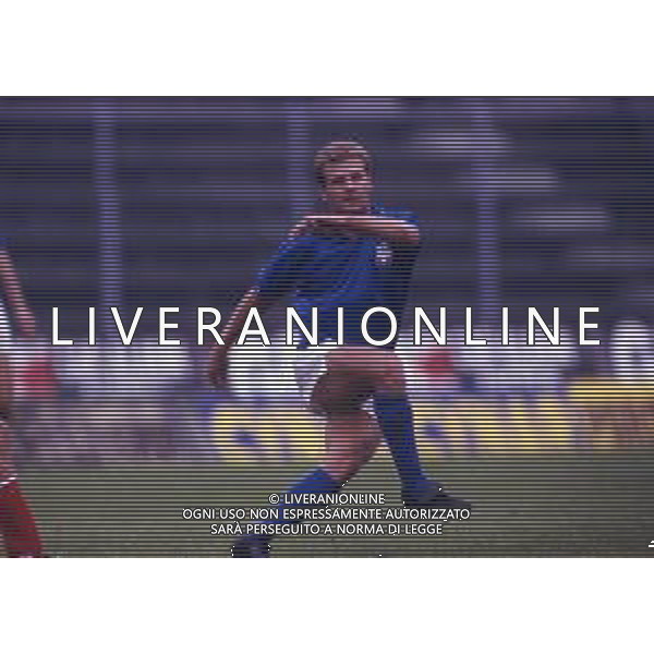 RETROSPETTIVA LUCA ALTOMARE CALCIATORE NELLA FOTO LUCA ALTOMARE CON LA MAGLIA DELLA NAZIONALE ITALIANA AG ALDO LIVERANI SAS