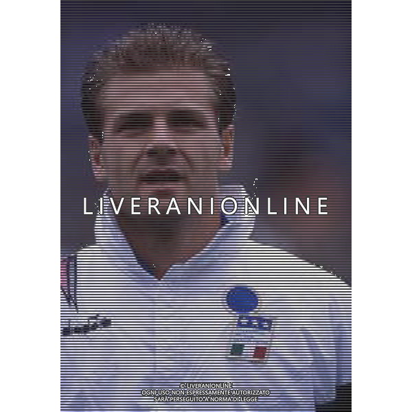 RETROSPETTIVA LUCA ALTOMARE CALCIATORE NELLA FOTO LUCA ALTOMARE CON LA MAGLIA DELLA NAZIONALE ITALIANA AG ALDO LIVERANI SAS