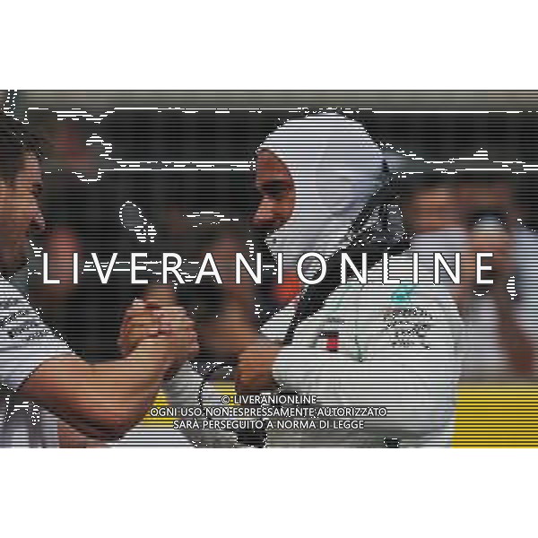 Lewis Hamilton (GBR) Mercedes AMG F1 celebrates his pole position in qualifying parc ferme. 23.06.2018. Formula 1 World Championship, Rd 8, French Grand Prix, Paul Ricard, France, Qualifying Day. / AGENZIA ALDO LIVERANI SAS - ITALY ONLY EDITORIAL USE ONLY - F1 GP FRANCIA PROVE UFFICIALI QUALIFICHE 23.06.2018