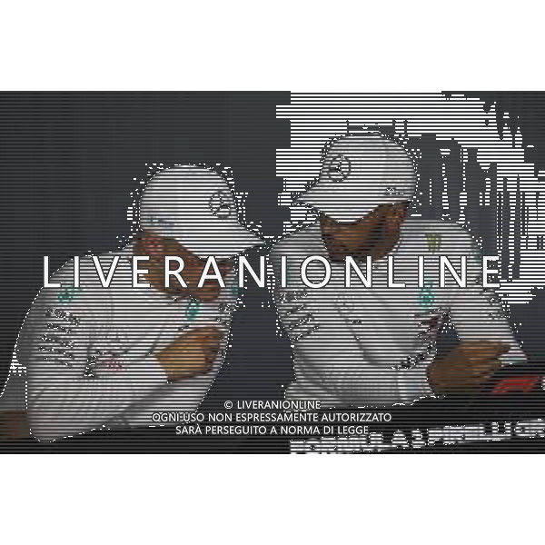 (L to R): Valtteri Bottas (FIN) Mercedes AMG F1 and team mate Lewis Hamilton (GBR) Mercedes AMG F1 in the post qualifying FIA Press Conference. 23.06.2018. Formula 1 World Championship, Rd 8, French Grand Prix, Paul Ricard, France, Qualifying Day. / AGENZIA ALDO LIVERANI SAS - ITALY ONLY EDITORIAL USE ONLY - F1 GP FRANCIA PROVE UFFICIALI QUALIFICHE 23.06.2018