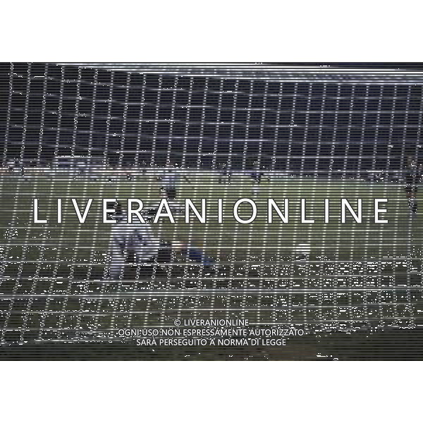 ITALIA - ARGENTINA 03.07.1990 Campionato mondiale di calcio, Coppa del Mondo FIFA ITALIA \'90 NELLA FOTO WALTER ZENGA BATTUTO SUL GOL SU RIGORE DI DIEGO ARMANDO MARADONA ©ARCHIVIO / AGENZIA ALDO LIVERANI SAS