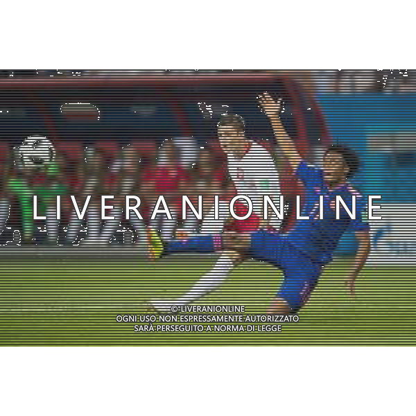 24.06.2018 KAZAN, ARENA KAZAN PILKA NOZNA (FOOTBALL) MISTRZOSTWA SWIATA ROSJA 2018 FIFA WORLD CUP RUSSIA 2018 POLSKA - KOLUMBIA (POLAND-COLUMBIA) NZ DAWID KOWNACKI JUAN CUADRADO FOTO LUKASZ SKWIOT/CYFRASPORT / NEWSPIX.PL --- Newspix.pl AG ALDO LIVERANI SAS-ONLY ITALY