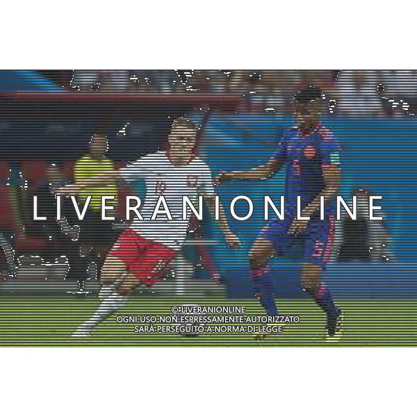 2018.06.24, Kazan , Polska - Kolumbia ,Fifa World Cup Russia 2018 Mistrzostwa swiata w pilce noznej nz Piotr Zielinski (POL) Wilmar Barrios (COL) fot. Tomasz Jastrzebowski / Foto Olimpik ----------- 2018.06.24, Kazan, Poland - Colombia ,Fifa World Cup Russia 2018 , nz Piotr Zielinski (POL) Wilmar Barrios (COL) fot. Tomasz Jastrzebowski / Foto Olimpik / NEWSPIX.PL --- Newspix.pl AG ALDO LIVERANI SAS ONLY ITALY