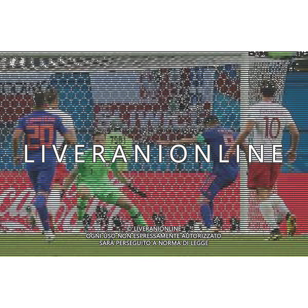 2018.06.24, Kazan , Polska - Kolumbia ,Fifa World Cup Russia 2018 Mistrzostwa swiata w pilce noznej nz Radamel Falcao (COL) gol bramka Wojciech Szczesny (POL) fot. Tomasz Jastrzebowski / Foto Olimpik ----------- 2018.06.24, Kazan, Poland - Colombia ,Fifa World Cup Russia 2018 , nz Radamel Falcao (COL) gol bramka Wojciech Szczesny (POL) fot. Tomasz Jastrzebowski / Foto Olimpik AG ALDO LIVERANI SAS ONLY ITALY