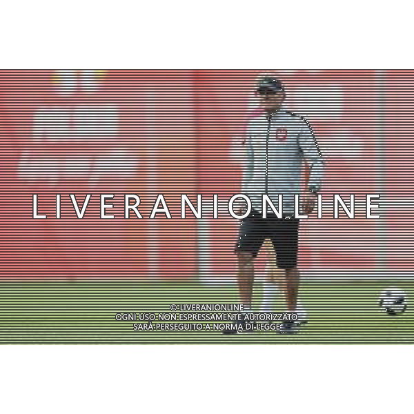 25.06.2018 SOCZI (SOCHI), ROSJA (RUSSIA) PILKA NOZNA (FOOTBALL) MISTRZOSTWA SWIATA ROSJA 2018 FIFA WORLD CUP RUSSIA 2018 TRENING WYROWNAWCZY REPREZENTACJI POLSKI PO MECZU Z KOLUMBIA NZ ADAM NAWALKA - TRENER, HEAD COACH, SELEKCJONER FOTO LUKASZ GROCHALA/CYFRASPORT / NEWSPIX.PL --- Newspix.pl Polish national team training in Sochi, part of the players training on the pitch, those who played with Colombia are training in the hotel, by the pool POLAND OUT!!! AG ALDO LIVERANI SAS-ONLY ITALY