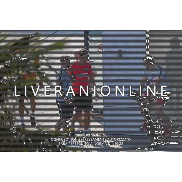 !!! EXCLUSIVE PHOTOS!!! !!! UWAGA ZDJECIA PAPARAZZI !!! BRAK ZGODY NA PUBLIKACJE WIZERUNKU !!! KADROWICZE PO PRZEGRANYM DRUGIM MECZU NA MUNDIALU RELAKSUJA SIE NA BASENIE. ZADOWOLENI USMIECHNIECI ZRELAKSOWANI WYCHODZA NA TRENING. WIEKSZOSC ZAWODNIKOW WYCHODZI Z TELEFONAMI NA TRENING. PRAWIE WSZYSCY SMIEJA SIE I SZUKAJA MIEJSCA SKAD SA ROBIONE IM ZDJECIA. JEDYNA PRZEJETA OSOBA JEST MICHAL PAZDAN KTORY CALY CZAS TRENINGU RZETELNIE PRACOWAL W SKUPIENIU I ZOSTAL JAKO OSTATNI Z DRUZYNY. MUNDIAL 2018 25.06.2018 SOCHI TOBIASZ/NEWSPIX --- Newspix.pl NZ GRZEGORZ KRYCHOWIAK Polish national team training in Sochi, part of the players training on the pitch, those who played with Colombia are training in the hotel, by the pool POLAND OUT!!! AG ALDO LIVERANI SAS-ONLY ITALY