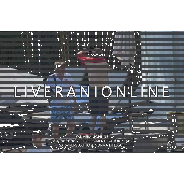 !!! EXCLUSIVE PHOTOS!!! !!! UWAGA ZDJECIA PAPARAZZI !!! BRAK ZGODY NA PUBLIKACJE WIZERUNKU !!! KADROWICZE PO PRZEGRANYM DRUGIM MECZU NA MUNDIALU RELAKSUJA SIE NA BASENIE. ZADOWOLENI USMIECHNIECI ZRELAKSOWANI WYCHODZA NA TRENING. WIEKSZOSC ZAWODNIKOW WYCHODZI Z TELEFONAMI NA TRENING. PRAWIE WSZYSCY SMIEJA SIE I SZUKAJA MIEJSCA SKAD SA ROBIONE IM ZDJECIA. JEDYNA PRZEJETA OSOBA JEST MICHAL PAZDAN KTORY CALY CZAS TRENINGU RZETELNIE PRACOWAL W SKUPIENIU I ZOSTAL JAKO OSTATNI Z DRUZYNY. MUNDIAL 2018 25.06.2018 SOCHI TOBIASZ/NEWSPIX --- Newspix.pl NZ ZBIGNIEW BONIEK Polish national team training in Sochi, part of the players training on the pitch, those who played with Colombia are training in the hotel, by the pool POLAND OUT!!! AG ALDO LIVERANI SAS-ONLY ITALY