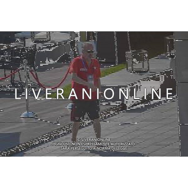 !!! EXCLUSIVE PHOTOS!!! !!! UWAGA ZDJECIA PAPARAZZI !!! BRAK ZGODY NA PUBLIKACJE WIZERUNKU !!! KADROWICZE PO PRZEGRANYM DRUGIM MECZU NA MUNDIALU RELAKSUJA SIE NA BASENIE. ZADOWOLENI USMIECHNIECI ZRELAKSOWANI WYCHODZA NA TRENING. WIEKSZOSC ZAWODNIKOW WYCHODZI Z TELEFONAMI NA TRENING. PRAWIE WSZYSCY SMIEJA SIE I SZUKAJA MIEJSCA SKAD SA ROBIONE IM ZDJECIA. JEDYNA PRZEJETA OSOBA JEST MICHAL PAZDAN KTORY CALY CZAS TRENINGU RZETELNIE PRACOWAL W SKUPIENIU I ZOSTAL JAKO OSTATNI Z DRUZYNY. MUNDIAL 2018 25.06.2018 SOCHI TOBIASZ/NEWSPIX --- Newspix.pl Polish national team training in Sochi, part of the players training on the pitch, those who played with Colombia are training in the hotel, by the pool POLAND OUT!!! AG ALDO LIVERANI SAS-ONLY ITALY