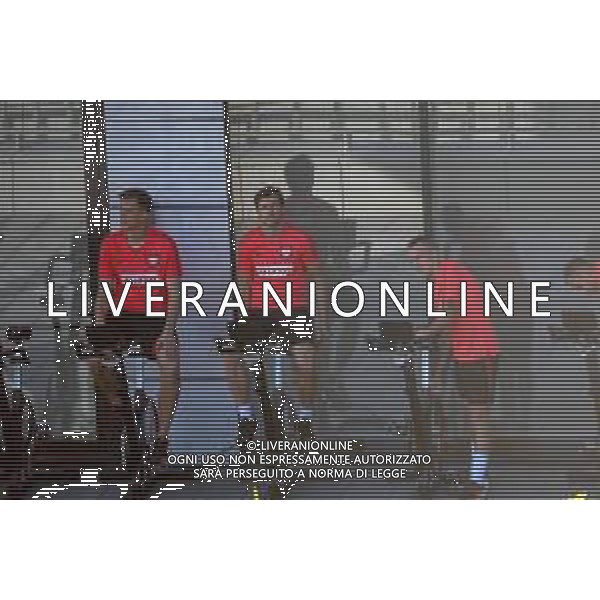 !!! EXCLUSIVE PHOTOS!!! !!! UWAGA ZDJECIA PAPARAZZI !!! BRAK ZGODY NA PUBLIKACJE WIZERUNKU !!! KADROWICZE PO PRZEGRANYM DRUGIM MECZU NA MUNDIALU RELAKSUJA SIE NA BASENIE. ZADOWOLENI USMIECHNIECI ZRELAKSOWANI WYCHODZA NA TRENING. WIEKSZOSC ZAWODNIKOW WYCHODZI Z TELEFONAMI NA TRENING. PRAWIE WSZYSCY SMIEJA SIE I SZUKAJA MIEJSCA SKAD SA ROBIONE IM ZDJECIA. JEDYNA PRZEJETA OSOBA JEST MICHAL PAZDAN KTORY CALY CZAS TRENINGU RZETELNIE PRACOWAL W SKUPIENIU I ZOSTAL JAKO OSTATNI Z DRUZYNY. MUNDIAL 2018 25.06.2018 SOCHI TOBIASZ/NEWSPIX --- Newspix.pl NZ WOJCIECH SZCZESNY GRZEGORZ KRYCHOWIAK I JACEK GORALSKI Polish national team training in Sochi, part of the players training on the pitch, those who played with Colombia are training in the hotel, by the pool POLAND OUT!!! AG ALDO LIVERANI SAS-ONLY ITALY