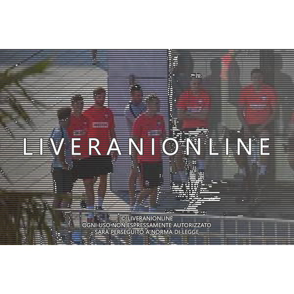 !!! EXCLUSIVE PHOTOS!!! !!! UWAGA ZDJECIA PAPARAZZI !!! BRAK ZGODY NA PUBLIKACJE WIZERUNKU !!! KADROWICZE PO PRZEGRANYM DRUGIM MECZU NA MUNDIALU RELAKSUJA SIE NA BASENIE. ZADOWOLENI USMIECHNIECI ZRELAKSOWANI WYCHODZA NA TRENING. WIEKSZOSC ZAWODNIKOW WYCHODZI Z TELEFONAMI NA TRENING. PRAWIE WSZYSCY SMIEJA SIE I SZUKAJA MIEJSCA SKAD SA ROBIONE IM ZDJECIA. JEDYNA PRZEJETA OSOBA JEST MICHAL PAZDAN KTORY CALY CZAS TRENINGU RZETELNIE PRACOWAL W SKUPIENIU I ZOSTAL JAKO OSTATNI Z DRUZYNY. MUNDIAL 2018 25.06.2018 SOCHI TOBIASZ/NEWSPIX --- Newspix.pl NZ LUKASZ TEODORCZYK PIOTR ZIELINSKI JAN BEDNAREK Polish national team training in Sochi, part of the players training on the pitch, those who played with Colombia are training in the hotel, by the pool POLAND OUT!!! AG ALDO LIVERANI SAS-ONLY ITALY