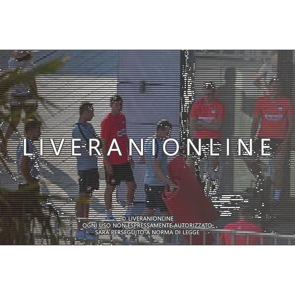 !!! EXCLUSIVE PHOTOS!!! !!! UWAGA ZDJECIA PAPARAZZI !!! BRAK ZGODY NA PUBLIKACJE WIZERUNKU !!! KADROWICZE PO PRZEGRANYM DRUGIM MECZU NA MUNDIALU RELAKSUJA SIE NA BASENIE. ZADOWOLENI USMIECHNIECI ZRELAKSOWANI WYCHODZA NA TRENING. WIEKSZOSC ZAWODNIKOW WYCHODZI Z TELEFONAMI NA TRENING. PRAWIE WSZYSCY SMIEJA SIE I SZUKAJA MIEJSCA SKAD SA ROBIONE IM ZDJECIA. JEDYNA PRZEJETA OSOBA JEST MICHAL PAZDAN KTORY CALY CZAS TRENINGU RZETELNIE PRACOWAL W SKUPIENIU I ZOSTAL JAKO OSTATNI Z DRUZYNY. MUNDIAL 2018 25.06.2018 SOCHI TOBIASZ/NEWSPIX --- Newspix.pl NZ ROBERT LEWANDOWSKI Polish national team training in Sochi, part of the players training on the pitch, those who played with Colombia are training in the hotel, by the pool POLAND OUT!!! AG ALDO LIVERANI SAS-ONLY ITALY