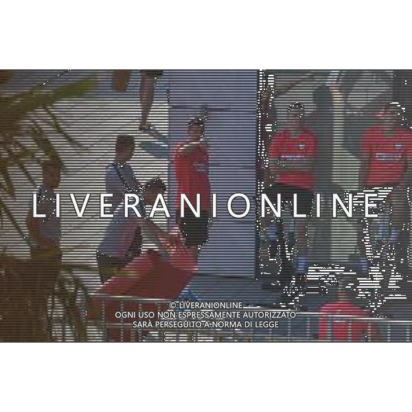 !!! EXCLUSIVE PHOTOS!!! !!! UWAGA ZDJECIA PAPARAZZI !!! BRAK ZGODY NA PUBLIKACJE WIZERUNKU !!! KADROWICZE PO PRZEGRANYM DRUGIM MECZU NA MUNDIALU RELAKSUJA SIE NA BASENIE. ZADOWOLENI USMIECHNIECI ZRELAKSOWANI WYCHODZA NA TRENING. WIEKSZOSC ZAWODNIKOW WYCHODZI Z TELEFONAMI NA TRENING. PRAWIE WSZYSCY SMIEJA SIE I SZUKAJA MIEJSCA SKAD SA ROBIONE IM ZDJECIA. JEDYNA PRZEJETA OSOBA JEST MICHAL PAZDAN KTORY CALY CZAS TRENINGU RZETELNIE PRACOWAL W SKUPIENIU I ZOSTAL JAKO OSTATNI Z DRUZYNY. MUNDIAL 2018 25.06.2018 SOCHI TOBIASZ/NEWSPIX --- Newspix.pl NZ robert lewandowski piotr zielinski i jan BEDNAREK Polish national team training in Sochi, part of the players training on the pitch, those who played with Colombia are training in the hotel, by the pool POLAND OUT!!! AG ALDO LIVERANI SAS-ONLY ITALY