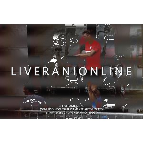 !!! EXCLUSIVE PHOTOS!!! !!! UWAGA ZDJECIA PAPARAZZI !!! BRAK ZGODY NA PUBLIKACJE WIZERUNKU !!! KADROWICZE PO PRZEGRANYM DRUGIM MECZU NA MUNDIALU RELAKSUJA SIE NA BASENIE. ZADOWOLENI USMIECHNIECI ZRELAKSOWANI WYCHODZA NA TRENING. WIEKSZOSC ZAWODNIKOW WYCHODZI Z TELEFONAMI NA TRENING. PRAWIE WSZYSCY SMIEJA SIE I SZUKAJA MIEJSCA SKAD SA ROBIONE IM ZDJECIA. JEDYNA PRZEJETA OSOBA JEST MICHAL PAZDAN KTORY CALY CZAS TRENINGU RZETELNIE PRACOWAL W SKUPIENIU I ZOSTAL JAKO OSTATNI Z DRUZYNY. N/Z LUKASZ PISZCZEK MUNDIAL 2018 25.06.2018 SOCHI TOBIASZ/NEWSPIX --- Newspix.pl Polish national team training in Sochi, part of the players training on the pitch, those who played with Colombia are training in the hotel, by the pool POLAND OUT!!! AG ALDO LIVERANI SAS-ONLY ITALY