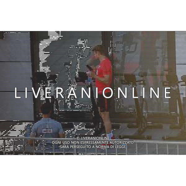 !!! EXCLUSIVE PHOTOS!!! !!! UWAGA ZDJECIA PAPARAZZI !!! BRAK ZGODY NA PUBLIKACJE WIZERUNKU !!! KADROWICZE PO PRZEGRANYM DRUGIM MECZU NA MUNDIALU RELAKSUJA SIE NA BASENIE. ZADOWOLENI USMIECHNIECI ZRELAKSOWANI WYCHODZA NA TRENING. WIEKSZOSC ZAWODNIKOW WYCHODZI Z TELEFONAMI NA TRENING. PRAWIE WSZYSCY SMIEJA SIE I SZUKAJA MIEJSCA SKAD SA ROBIONE IM ZDJECIA. JEDYNA PRZEJETA OSOBA JEST MICHAL PAZDAN KTORY CALY CZAS TRENINGU RZETELNIE PRACOWAL W SKUPIENIU I ZOSTAL JAKO OSTATNI Z DRUZYNY. N/Z LUKASZ PISZCZEK MUNDIAL 2018 25.06.2018 SOCHI TOBIASZ/NEWSPIX --- Newspix.pl Polish national team training in Sochi, part of the players training on the pitch, those who played with Colombia are training in the hotel, by the pool POLAND OUT!!! AG ALDO LIVERANI SAS-ONLY ITALY