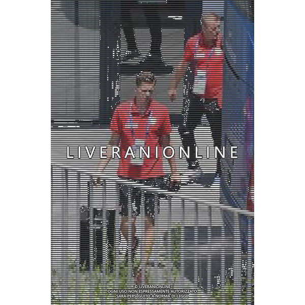 WYJAZD KADY Z NA MECZ Z JAPONIA N/Z MUNDIAL 2018 27.06.2018 TOBIASZ/NEWSPIX WOJCIECH SZCZESNY --- Newspix.pl Polish footballers are leaving for a match with Japan in Volgograd / AGENZIA ALDO LIVERANI SAS - ITALY ONLY EDITORIAL USE ONLY / AGENZIA ALDO LIVERANI SAS - ITALY ONLY EDITORIAL USE ONLY - I calciatori della nazionale della Polonia lasciano Sochi per la partita di domani contro il Giappone a Volgograd - Mondiali Russia 27.06.2018