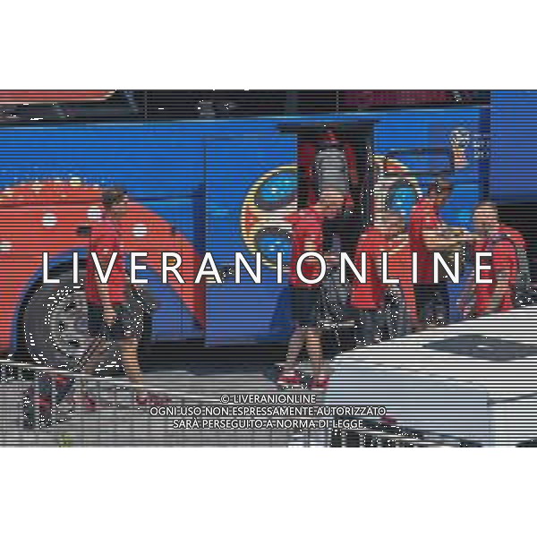 WYJAZD KADY Z NA MECZ Z JAPONIA N/Z MUNDIAL 2018 27.06.2018 TOBIASZ/NEWSPIX WOJCIECH SZCZESNY RAFAL KURZAWA ARTUR JEDRZEJCZYK JACEK GORALSKI I GRZEGORZ KRYCHOWIAK --- Newspix.pl Polish footballers are leaving for a match with Japan in Volgograd / AGENZIA ALDO LIVERANI SAS - ITALY ONLY EDITORIAL USE ONLY / AGENZIA ALDO LIVERANI SAS - ITALY ONLY EDITORIAL USE ONLY - I calciatori della nazionale della Polonia lasciano Sochi per la partita di domani contro il Giappone a Volgograd - Mondiali Russia 27.06.2018