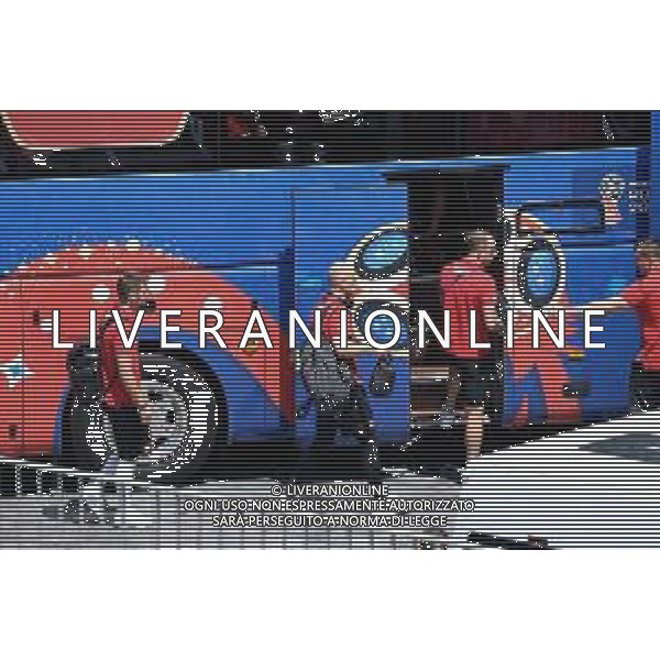 WYJAZD KADY Z NA MECZ Z JAPONIA N/Z MUNDIAL 2018 27.06.2018 TOBIASZ/NEWSPIX KAMIL GROSICKI MICHAL PAZDAN I KAROL LINETTY --- Newspix.pl Polish footballers are leaving for a match with Japan in Volgograd / AGENZIA ALDO LIVERANI SAS - ITALY ONLY EDITORIAL USE ONLY / AGENZIA ALDO LIVERANI SAS - ITALY ONLY EDITORIAL USE ONLY - I calciatori della nazionale della Polonia lasciano Sochi per la partita di domani contro il Giappone a Volgograd - Mondiali Russia 27.06.2018