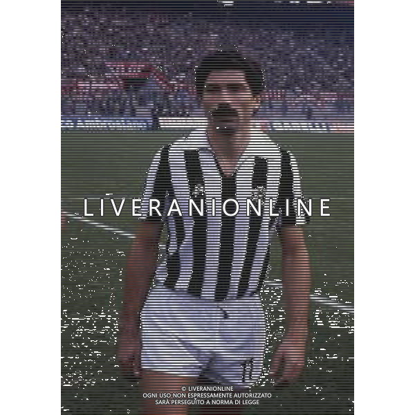 RETROSPETTIVA GIANFRANCO BELLOTTO CALCIATORE E ALLENATORE NELLA FOTO GIANFRANCO BELLOTTO CON LA MAGLIA DELL\'ASCOLI AG ALDO LIVERANI SAS