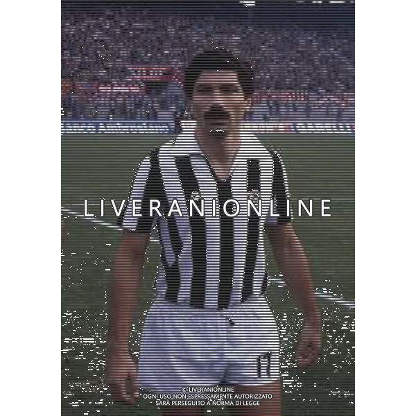 RETROSPETTIVA GIANFRANCO BELLOTTO CALCIATORE E ALLENATORE NELLA FOTO GIANFRANCO BELLOTTO CON LA MAGLIA DELL\'ASCOLI AG ALDO LIVERANI SAS