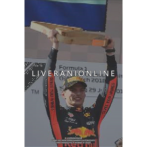 1st place Max Verstappen (NLD) Red Bull Racing RB14. 01.07.2018. Formula 1 World Championship, Rd 9, Austrian Grand Prix, Spielberg, Austria, Race Day. / AGENZIA ALDO LIVERANI SAS - ITALY ONLY EDITORIAL USE ONLY - F1 GP AUSTRIA GARA 01.07.2018