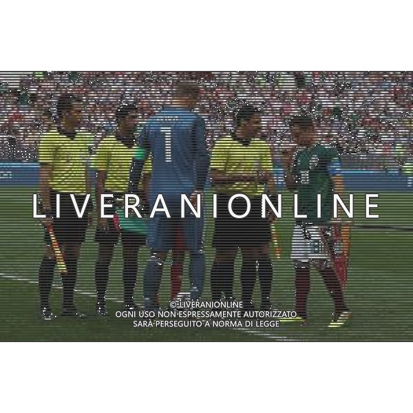 FIFA World Cup Russia 2018 Match No. 011, 2018-06-17 Germany vs Mexico Luzhniki Stadium PILKA NOZNA MISTRZOSTWA SWIATA W PILCE NOZNEJ MUNDIAL ROSJA 2018 NIEMCY - MEKSYK FOT. JOHN BOTOS PROJECT PLUS/NEWSPIX.PL --- Newspix.pl Manuel NEUER (GER) & Andres GUARDADO (MEX)