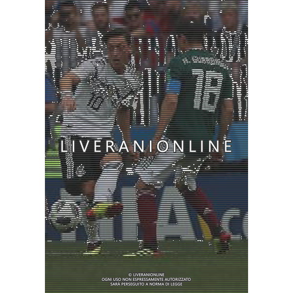FIFA World Cup Russia 2018 Match No. 011, 2018-06-17 Germany vs Mexico Luzhniki Stadium PILKA NOZNA MISTRZOSTWA SWIATA W PILCE NOZNEJ MUNDIAL ROSJA 2018 NIEMCY - MEKSYK FOT. JOHN BOTOS PROJECT PLUS/NEWSPIX.PL --- Newspix.pl Mesut OEZIL (GER) & Andres GUARDADO (MEX)
