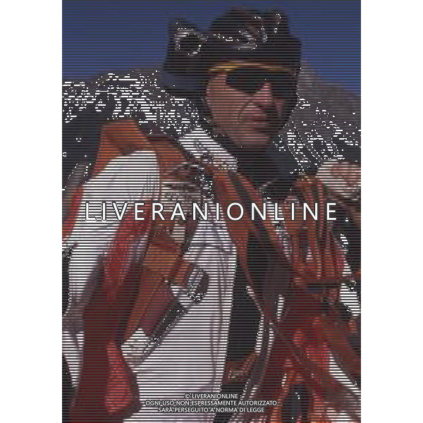RETROSPETTIVA PATRICK DE GAYARDON DE FENOYL PARACADUTISTA FRANCESE E PARACADUTISMO ACROBATICO AG ALDO LIVERANI SAS