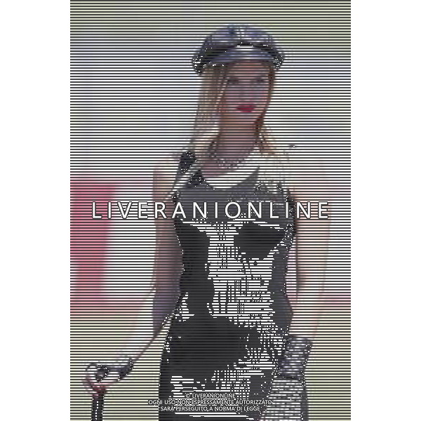 FIM World Superbike Championship Pirelli Riviera di Rimini Round Misano World Circuit Marco Simoncelli Gara 1 07/07/2018 nella foto: ombrellina ©Claudio Zamagni/Agenzia Aldo Liverani umbrella girl during Race 1 FIM World Superbike Championship Pirelli Riviera di Rimini Round at Misano World Circuit Marco Simoncelli 07 July 2018 Photo Credit: Claudio Zamagni/Aldo Liverani Photo Agency