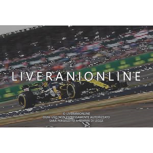 Carlos Sainz Jr (ESP) Renault Sport F1 Team RS18. 07.07.2018. Formula 1 World Championship, Rd 10, British Grand Prix, Silverstone, England, Qualifying Day. / AGENZIA ALDO LIVERANI SAS - ITALY ONLY EDITORIAL USE ONLY - F1 GP INGHILTERRA GRAN BRETAGNA PROVE UFFICIALI QUALIFICHE 07.07.2018