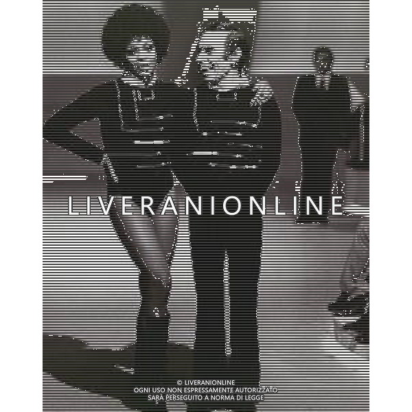 RETROSPETTIVA LOLA FALANA -Lola Falana, pseudonimo di Loletha Elaine Falana, è una conduttrice televisiva, showgirl, attrice, cantante NELLA FOTO LOLA FALANA CON DON LURIO AG ALDO LIVERANI SAS
