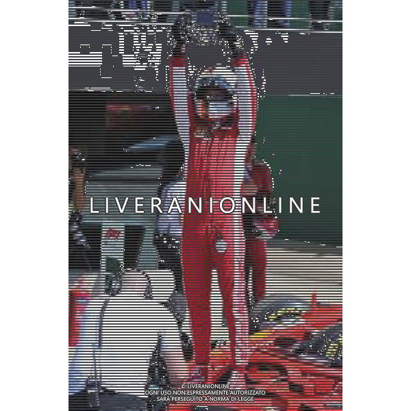 Race winner Sebastian Vettel (GER) Ferrari SF71H celebrates in parc ferme. 08.07.2018. Formula 1 World Championship, Rd 10, British Grand Prix, Silverstone, England, Race Day. / AGENZIA ALDO LIVERANI SAS - ITALY ONLY EDITORIAL USE ONLY - F1 Gp Inghilterra Gran Bretagna Gara 08.07.2018