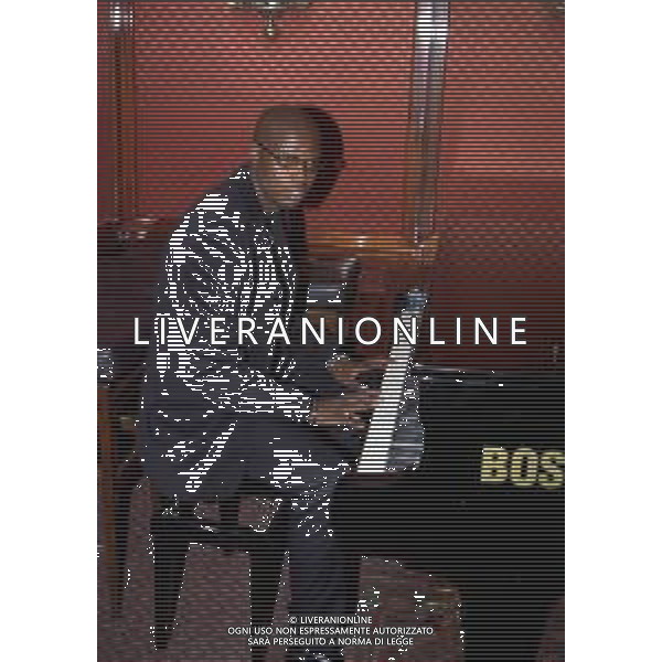 02-11-1998 milano phil masinga nuovo acquisto bari calcio ag aldo liverani sas