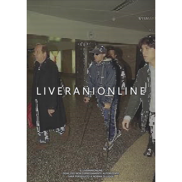21-11-1998- AEROPORTO MALPENSA PRTENZA DI ALESSANDRO DEL PIERO PER L\'AMERICA DOPO L\'INFORTUNIO NELLA FOTO ALESSANDRO DEL PIERO E CLAUDIO PASQUALIN AG ALDO LIVERANI SAS