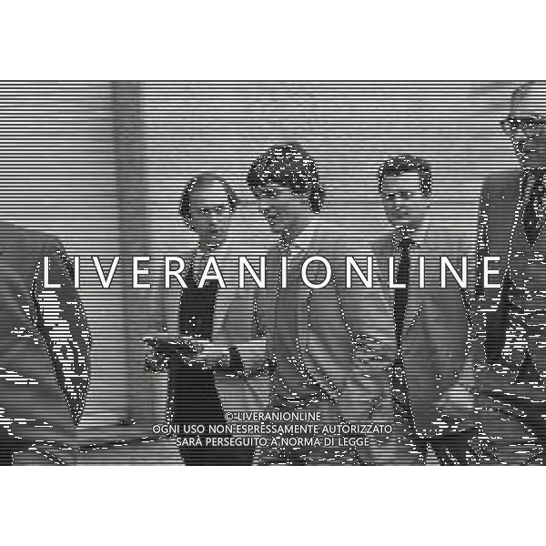 1980 MILANO -VIA FILIPPETTI LEGA CALCIO PROCESSO AL CALCIO SCOMMESSE NELLA FOTO PAOLO ROSSI CON I GIORNALISTI FRANCO ORDINE E ALBERTO CERRUTI AG ALDO LIVERANI SAS