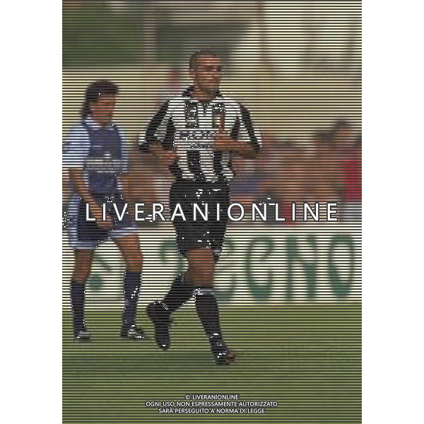 1996-1997 RITIRO ESTIVO PRECAMPIONATO JUVENTUS CALCIO IN VAL D\'AOSTA NELLA FOTO PAOLO MONTERO AG ALDO LIVERANI SAS