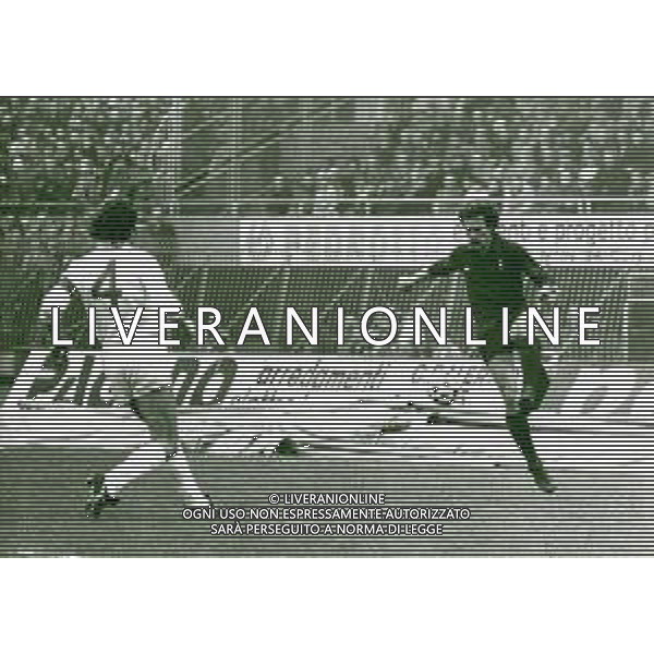 RETROSPETTIVA RENATO ZACCARELLI CALCIATORE NELLA FOTO RENATO ZACCARELLI CON LA MAGLIA DEL TORINO AG ALDO LIVERANI SAS