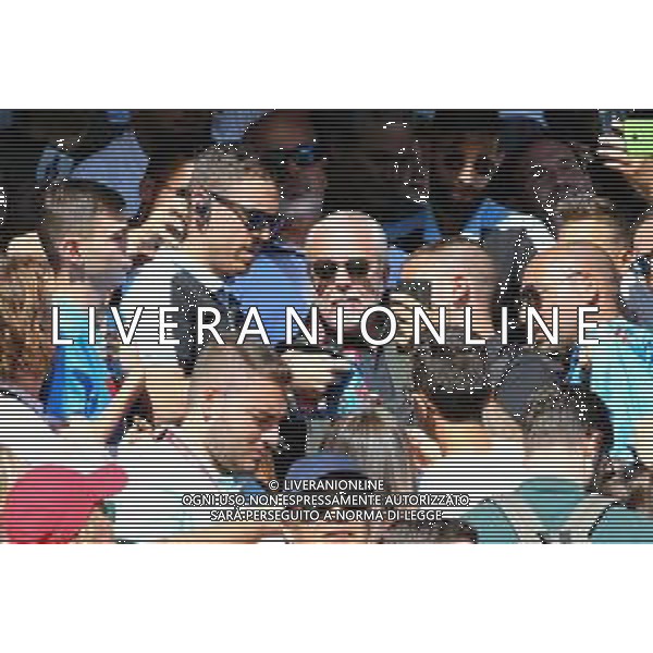 RITIRO NAPOLI CALCIO 2018 A DIMARO, FOLGARIDA NELLA FOTO: IL PRESIDENTE DE LAURENTIIS TRA I TIFOSI IN TRIBUNA FOTO MOSCA-AG.LIVERANI