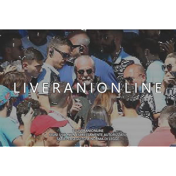 RITIRO NAPOLI CALCIO 2018 A DIMARO, FOLGARIDA NELLA FOTO: IL PRESIDENTE DE LAURENTIIS TRA I TIFOSI IN TRIBUNA FOTO MOSCA-AG.LIVERANI
