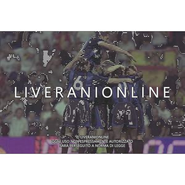 REAL MADRID - INTER TROFEO BERNABEU MADRID 14/08/2001 NELLA FOTO ABBRACCIO ESULTANZA DOPO IL GOL DI CHRISTIAN VIERI ©BAGNAI / AGENZIA ALDO LIVERANI