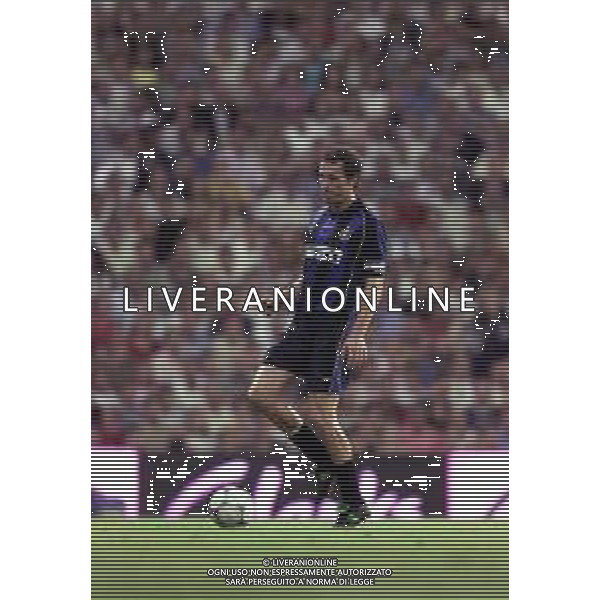 REAL MADRID - INTER TROFEO BERNABEU MADRID 14/08/2001 NELLA FOTO LAURENT BLANC ©BAGNAI / AGENZIA ALDO LIVERANI