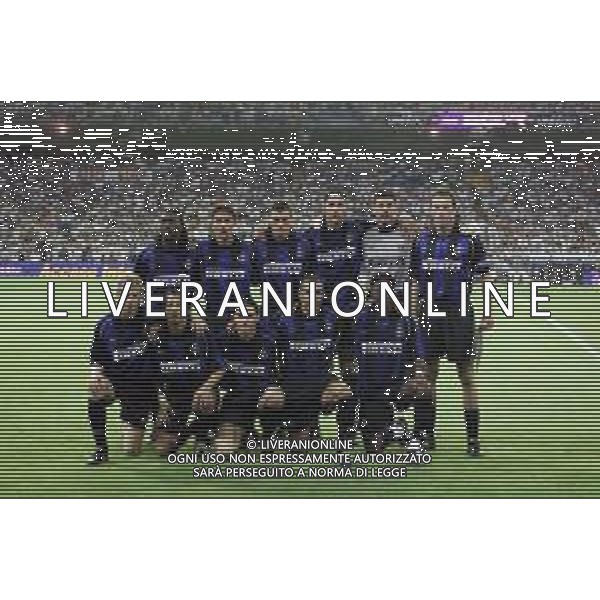 REAL MADRID - INTER TROFEO BERNABEU MADRID 14/08/2001 NELLA FOTO LA FORMAZIONE DELL\'INTER : Clarence Seedorf, Jonatan Binotto, Christian Vieri, Marco Materazzi, Francesco Toldo, Laurent Blanc, Vratislav Gresko, Benoit Cauet, Andres Guglielminpietro, Luigi Di Biagio e Mohamed Kallon ©BAGNAI / AGENZIA ALDO LIVERANI