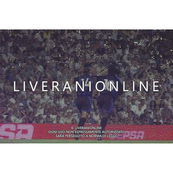 REAL MADRID - INTER TROFEO BERNABEU MADRID 14/08/2001 NELLA FOTO ESULTANZA DI ADRIANO FESTEGGIATO DAI COMPAGNI DOPO IL GOL - SEEDORF ©BAGNAI / AGENZIA ALDO LIVERANI